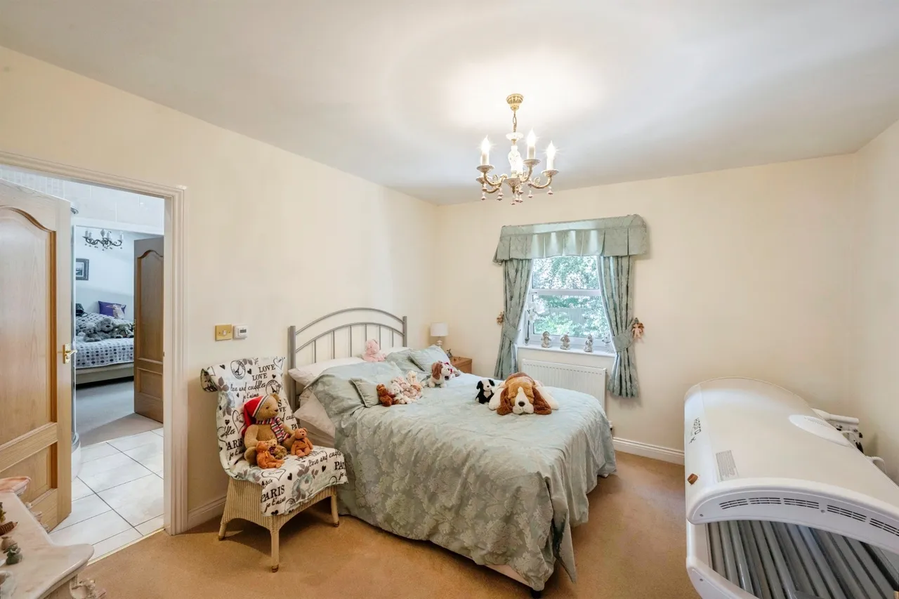 Racecourse Close, Swinton, S64, photo 22