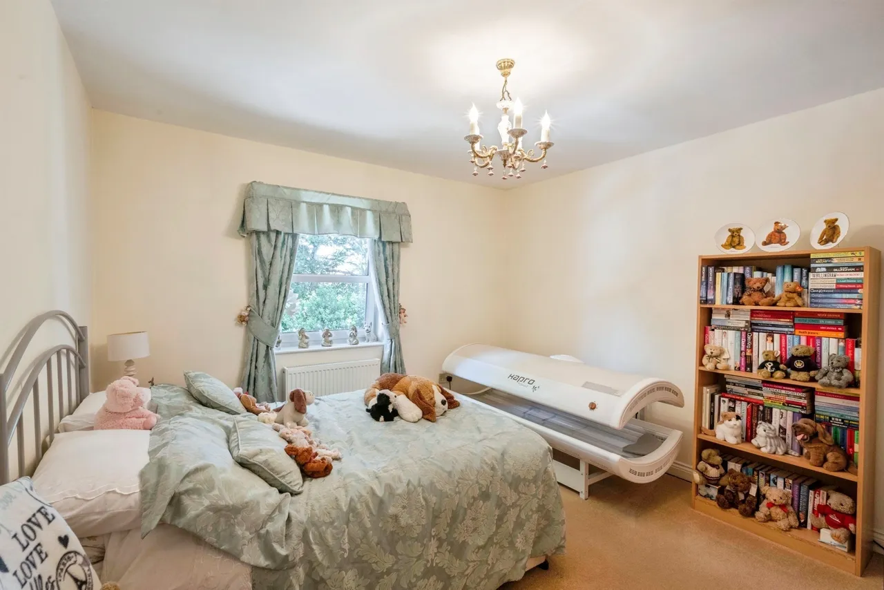 Racecourse Close, Swinton, S64, photo 23