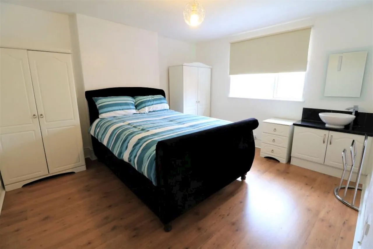 Stafford Road, Oakengates, TF2, photo 9