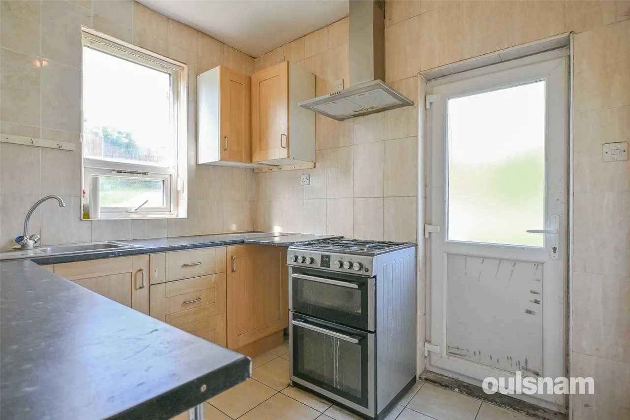 Dudley Road West, Tividale, Oldbury, West Midlands, B69 2LU, photo 7