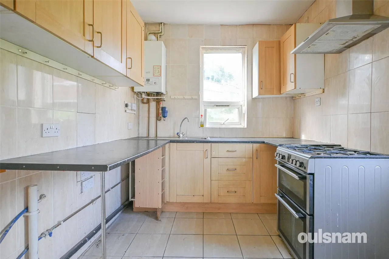 Dudley Road West, Tividale, Oldbury, West Midlands, B69 2LU, photo 8