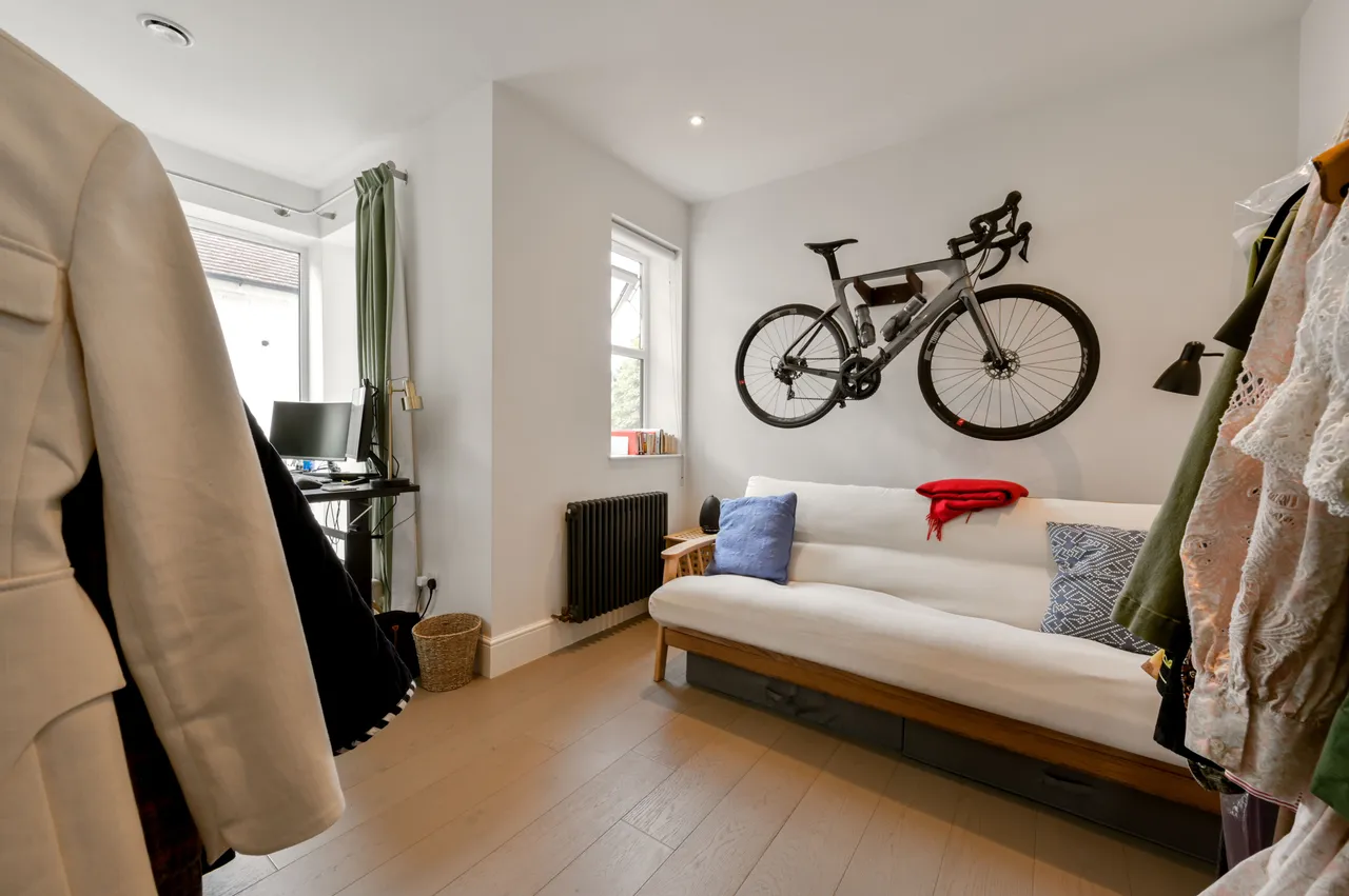 Flat 5, 43 Gunnersbury Avenue, London, photo 12