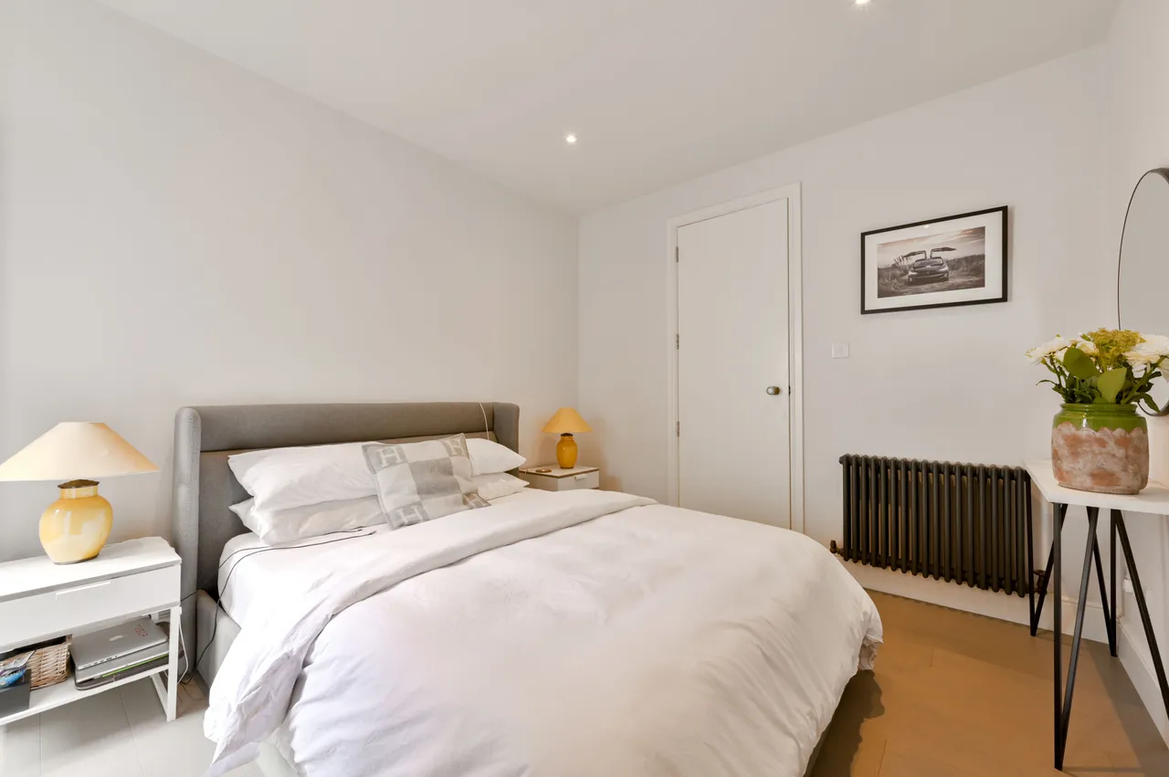 Flat 5, 43 Gunnersbury Avenue, London, photo 11