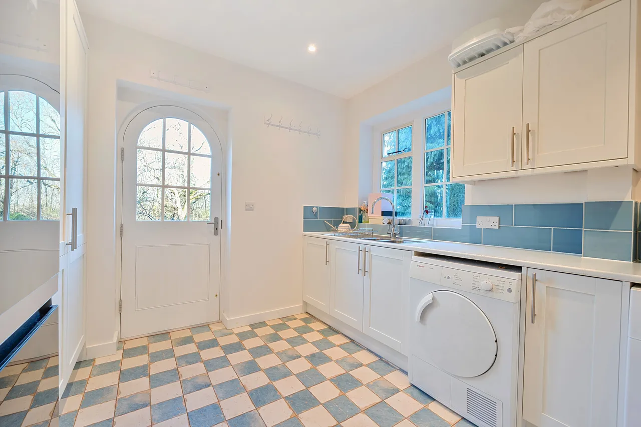 Chiltern Road, Ballinger, HP16, photo 12