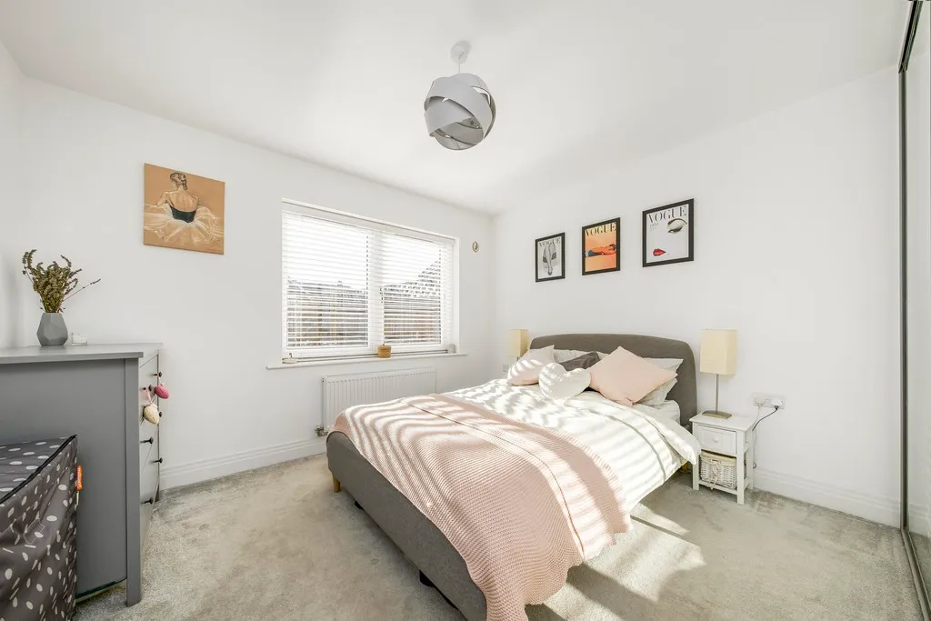 Oakpoint Court, Sutton Court Road, UB10, photo 19