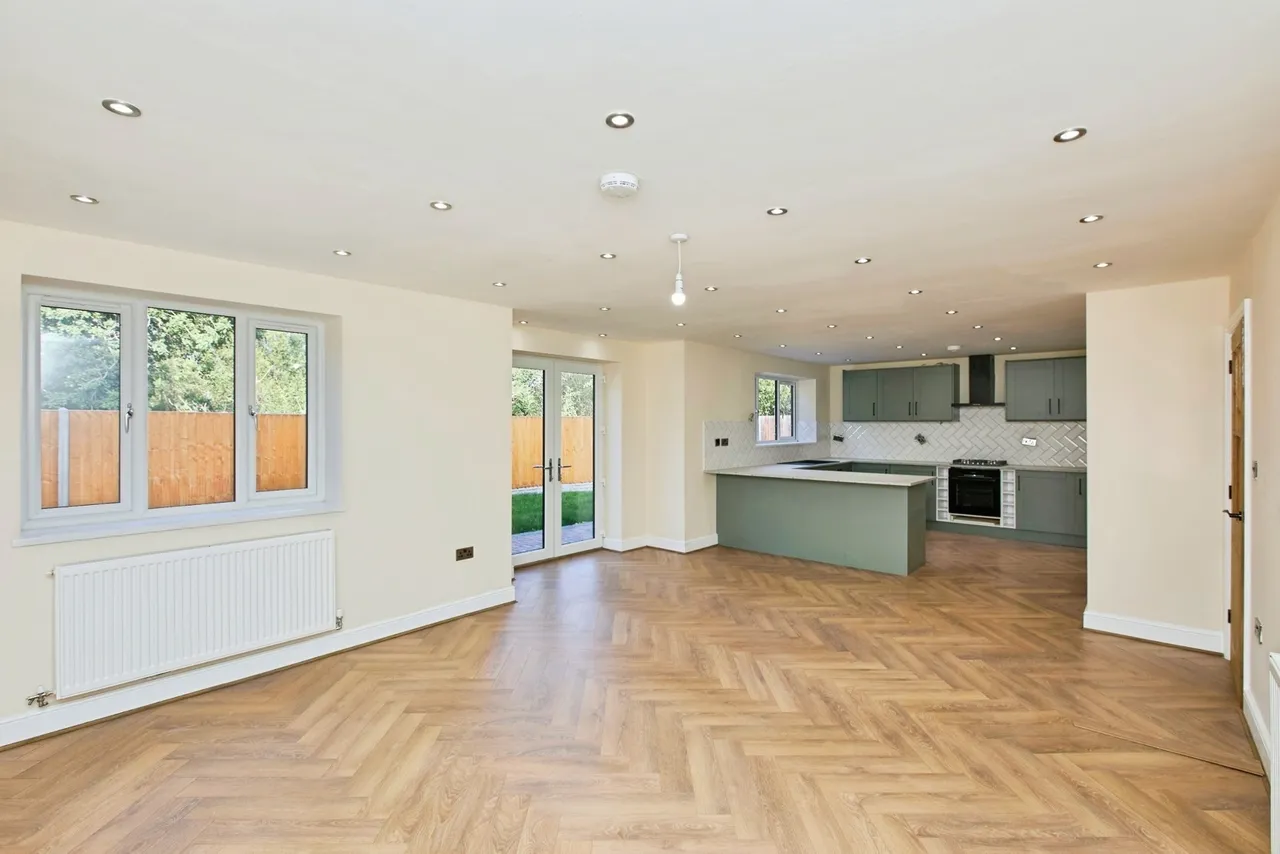Tutbury Road, Burton-on-Trent, DE13, photo 6