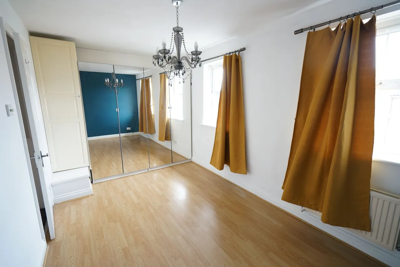 Swallow Close, Grays, Essex, RM16 6RH, photo 15