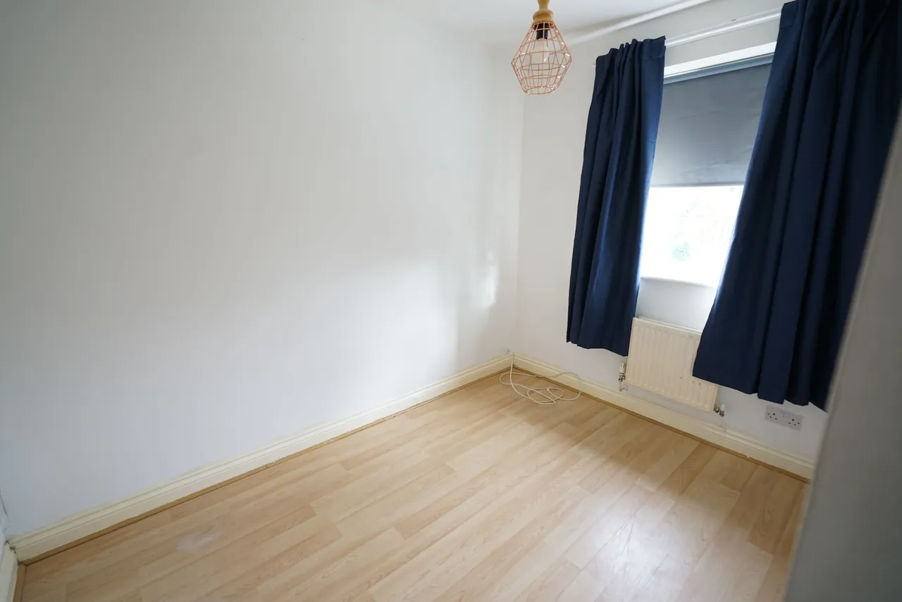 Swallow Close, Grays, Essex, RM16 6RH, photo 11