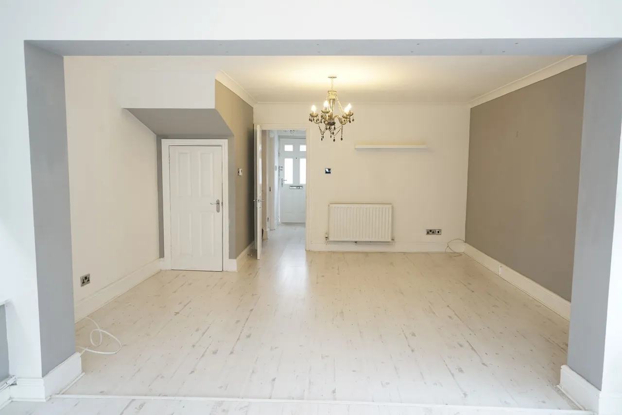 Swallow Close, Grays, Essex, RM16 6RH, photo 3
