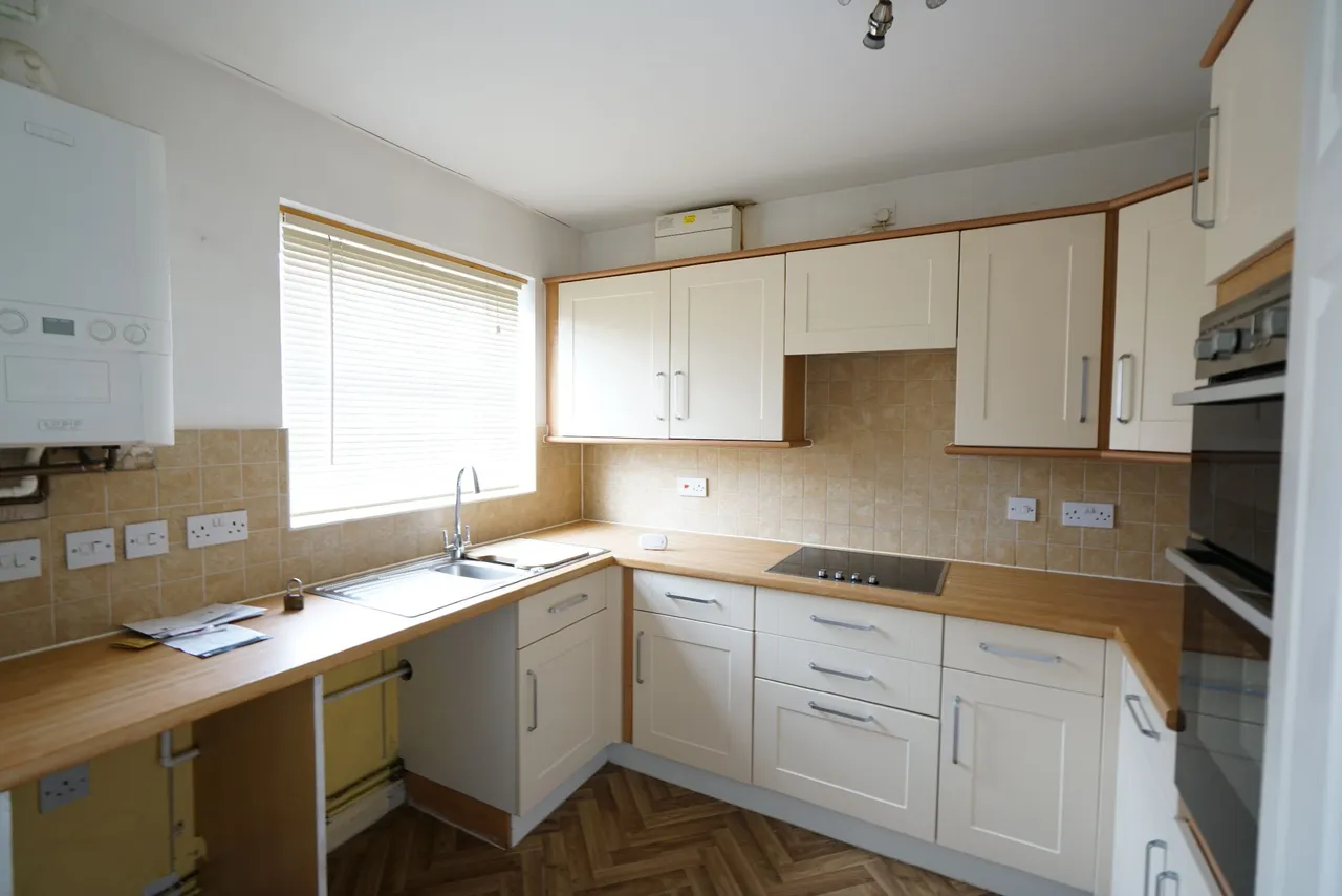 Swallow Close, Grays, Essex, RM16 6RH, photo 8