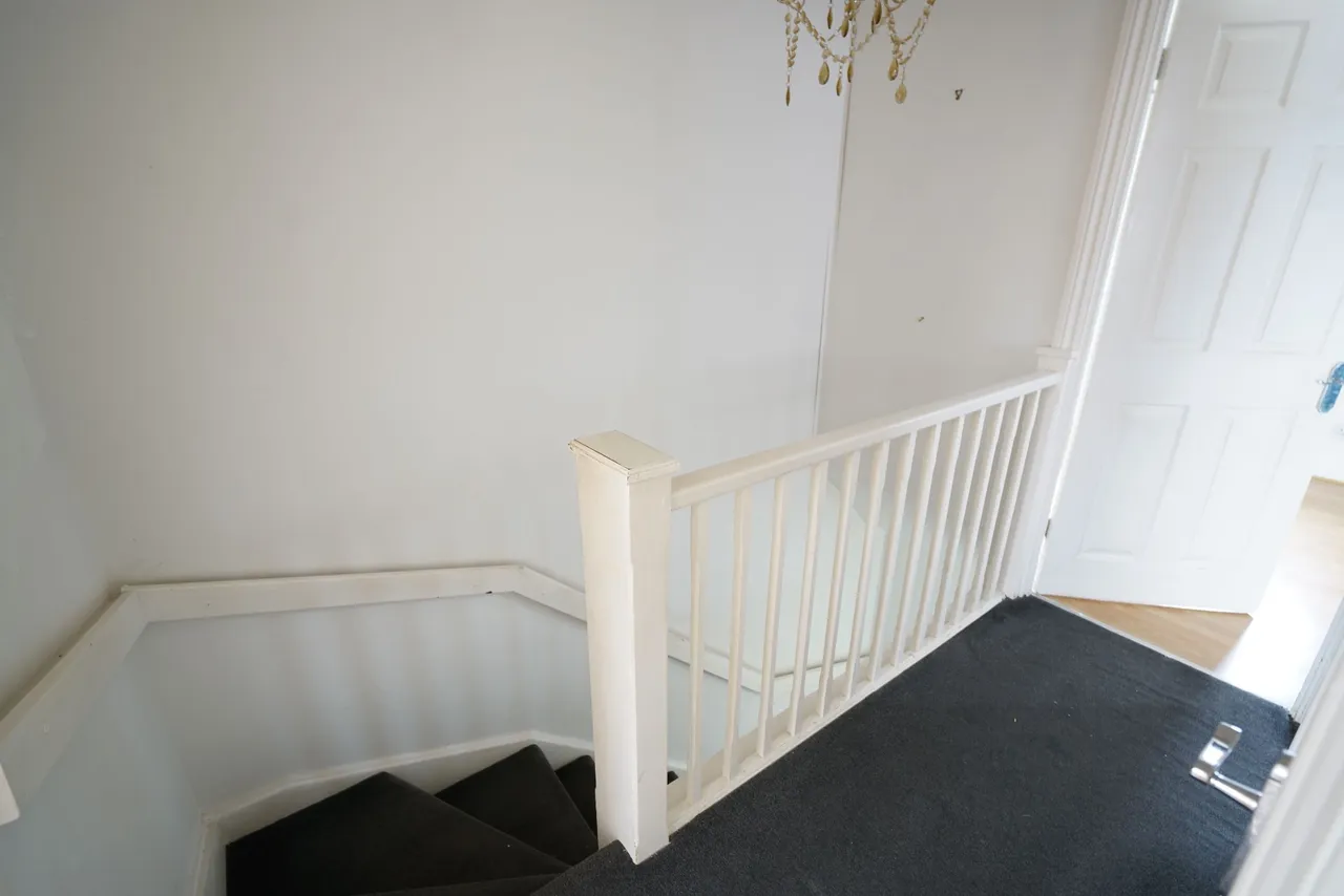Swallow Close, Grays, Essex, RM16 6RH, photo 12
