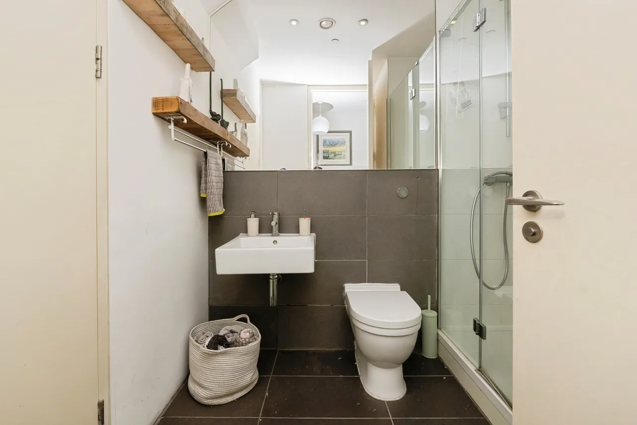 Lake Shore Drive, Bristol, Somerset, BS13, photo 19