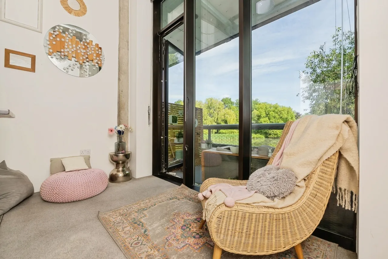 Lake Shore Drive, Bristol, Somerset, BS13, photo 13