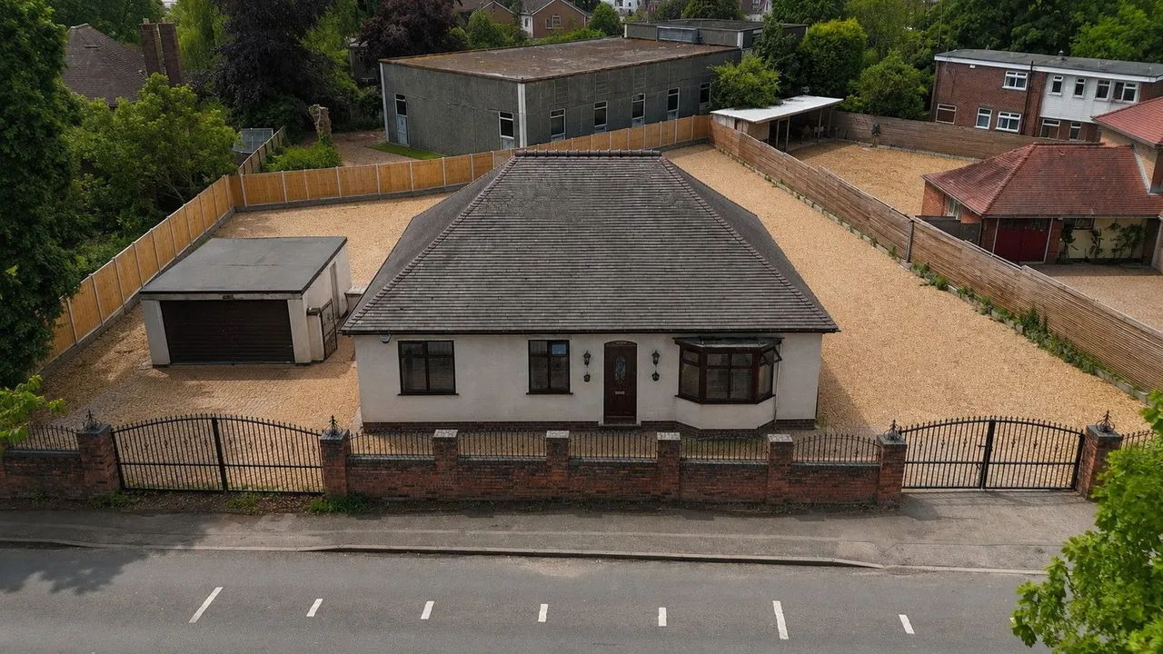 Walsall Road, Great Wyrley, WS6, photo 6
