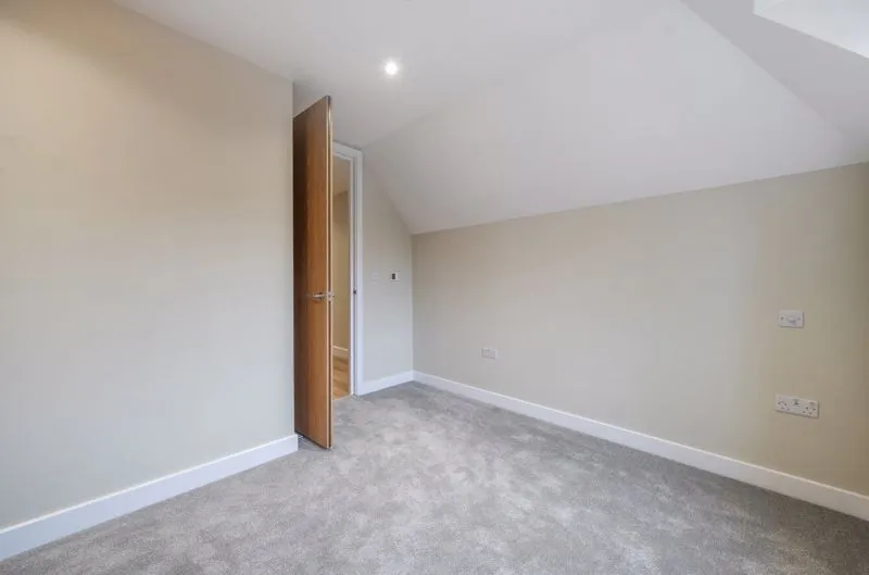 42 Grovelands Road, Purley CR8 4FL, photo 8