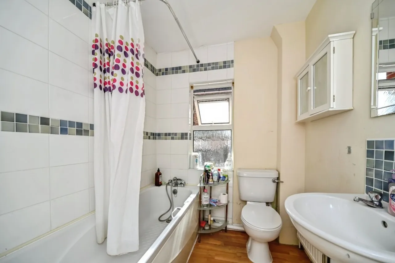 Goldington Avenue,Bedford, photo 9