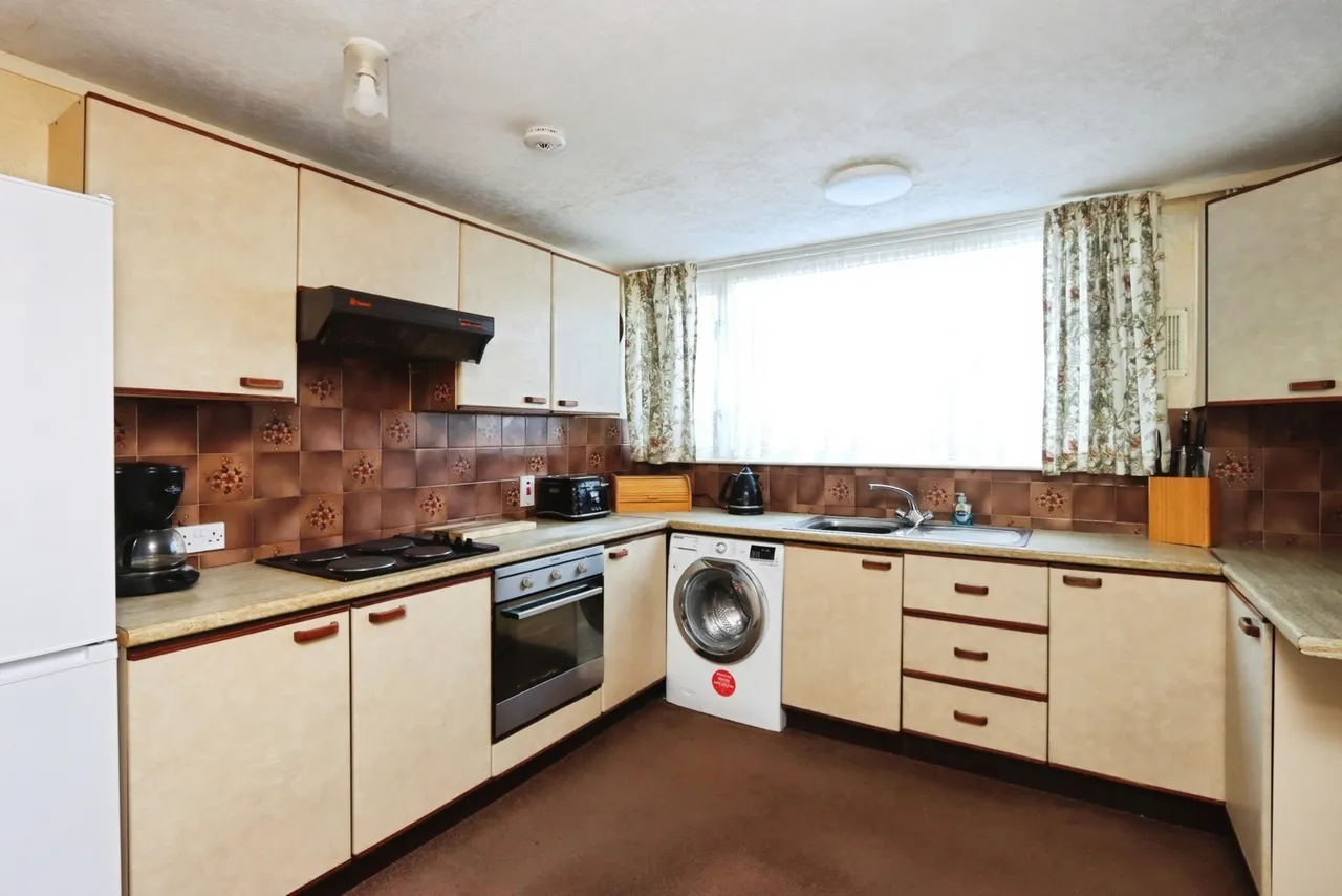 Batemoor Road, Sheffield, S8, photo 3