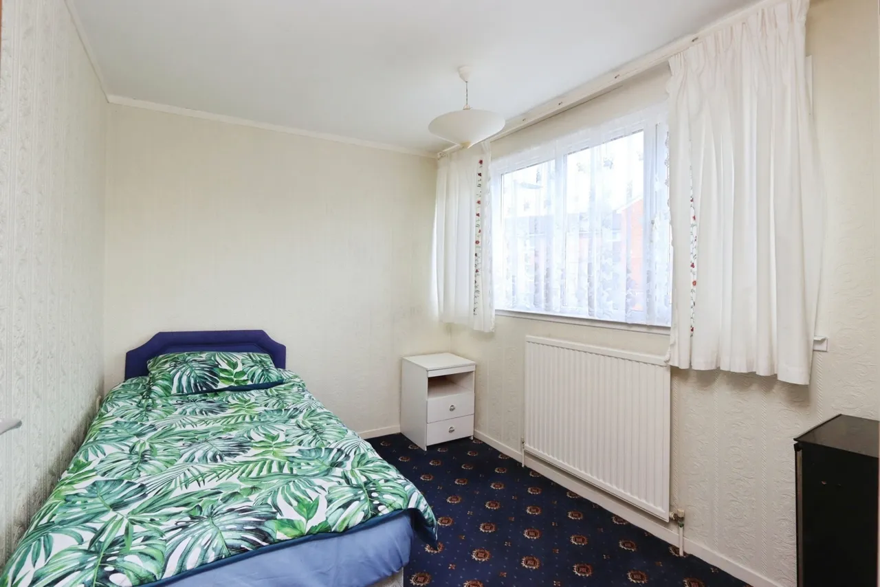 Batemoor Road, Sheffield, S8, photo 16