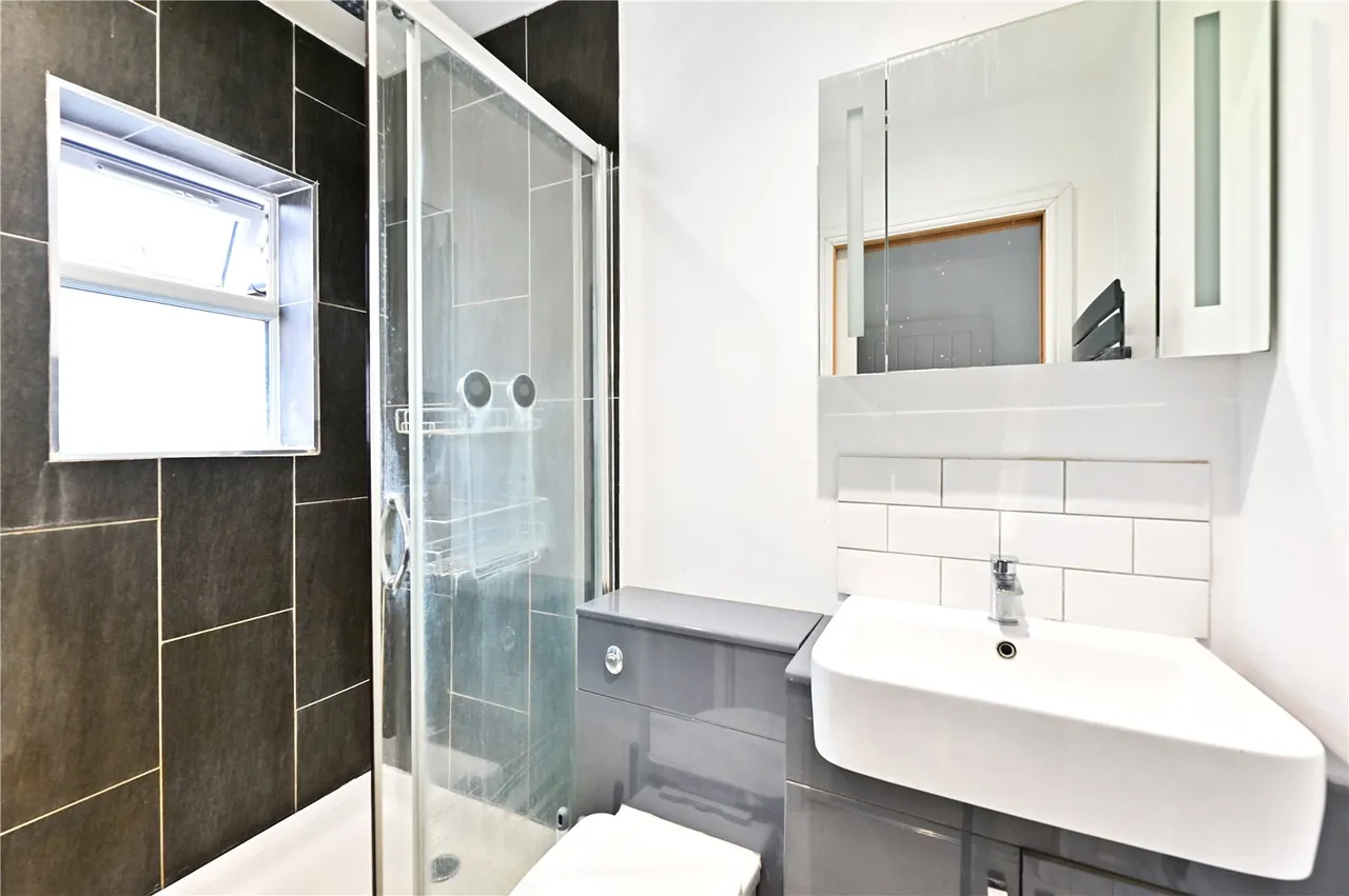 Lyndford Terrace, Fleet, Hampshire, GU52 7SE, photo 7