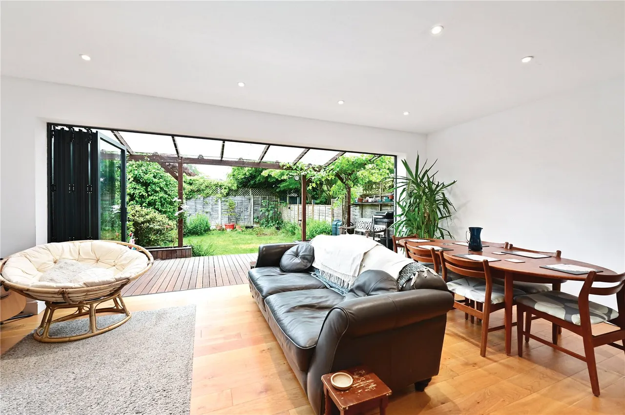 Lyndford Terrace, Fleet, Hampshire, GU52 7SE, photo 12