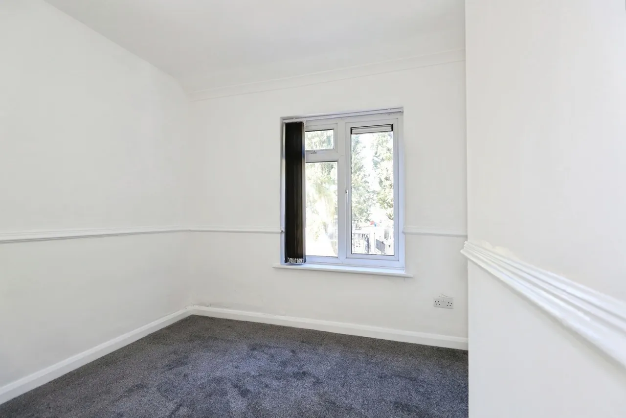 Pear Tree Lane, Wolverhampton, WV11, photo 10
