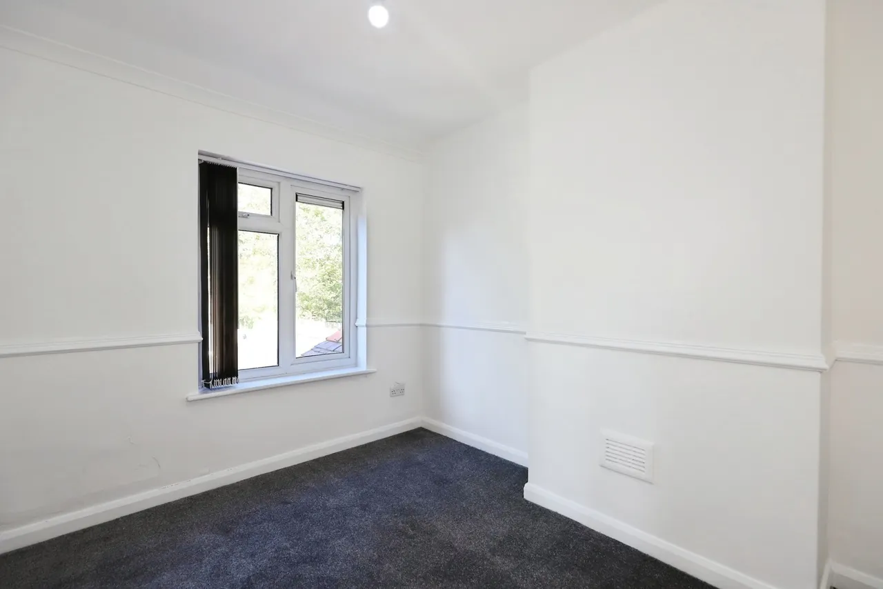 Pear Tree Lane, Wolverhampton, WV11, photo 11