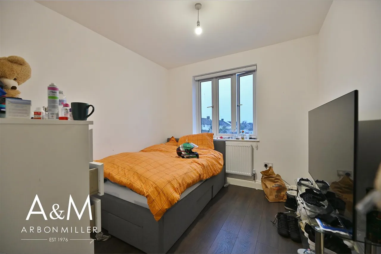 New North Road, Hainault, Essex, Ilford, IG63DY, photo 16