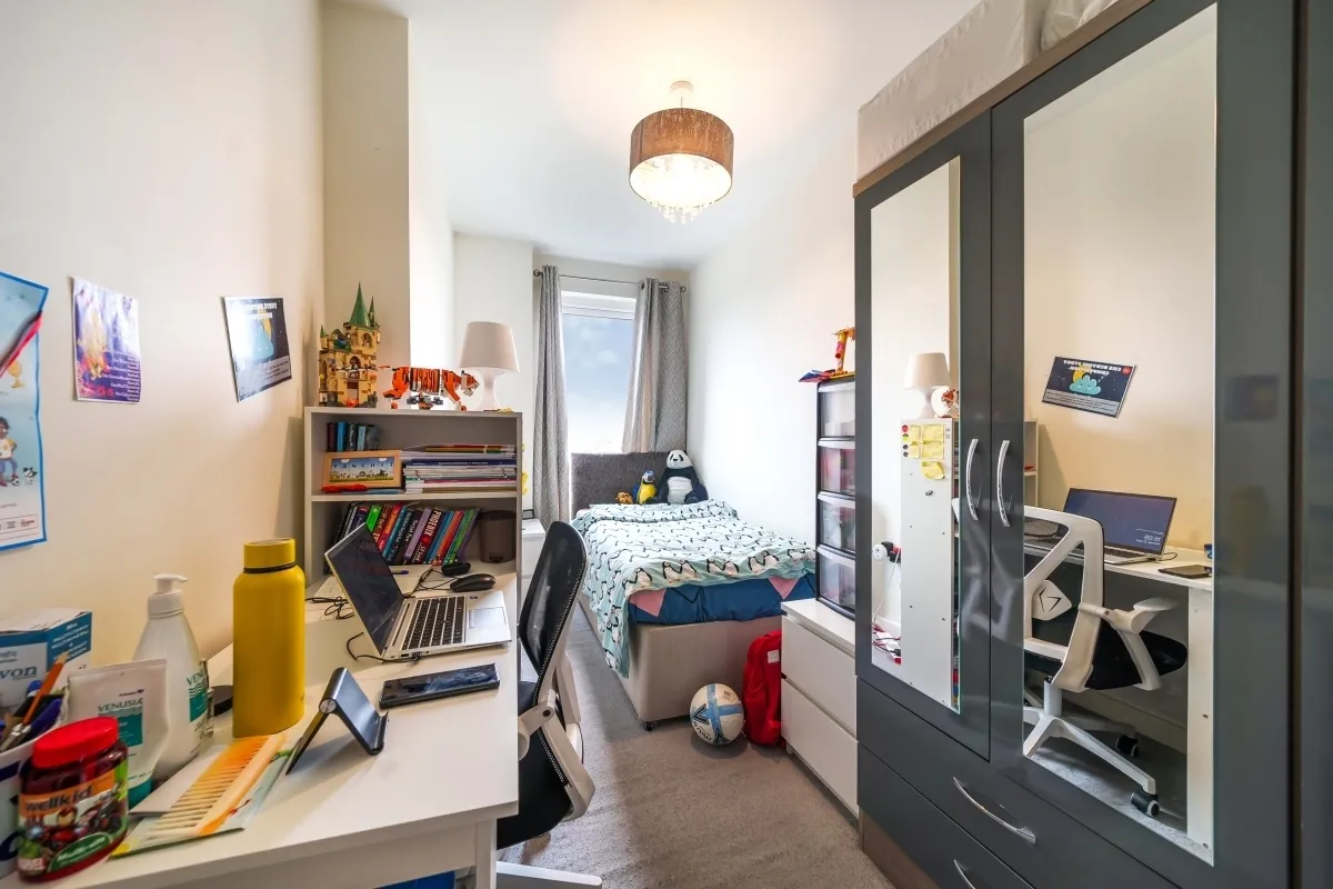 Cricklewood Lane London NW2, photo 9