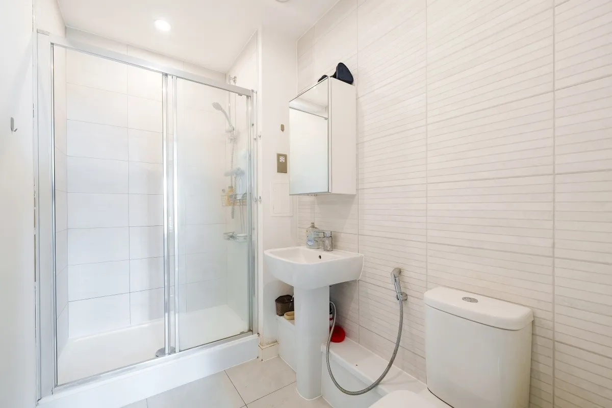 Cricklewood Lane London NW2, photo 6