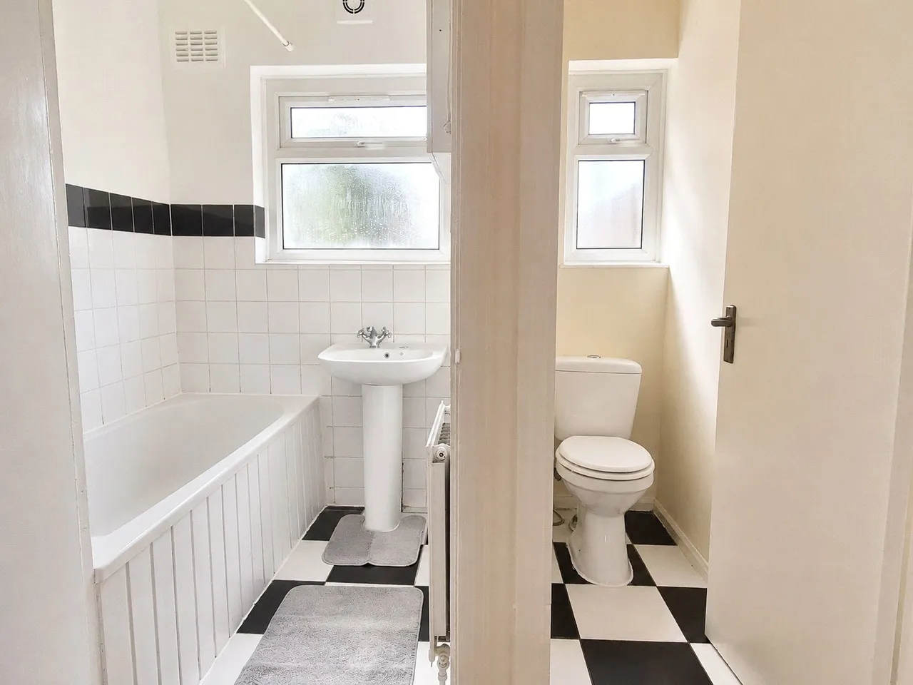 Warwick Road, New Barnet, EN5, photo 8