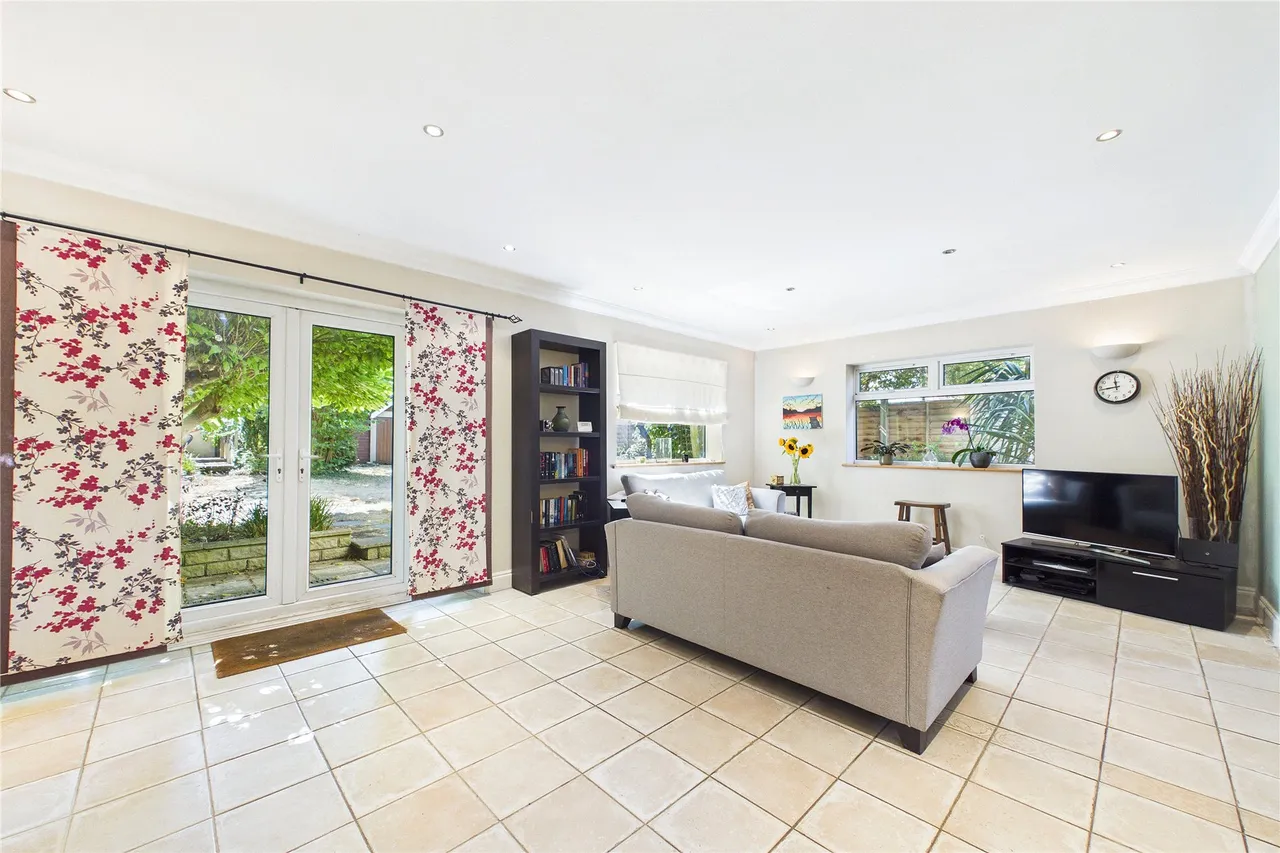 Grasmere Road, Lightwater, GU18, photo 4