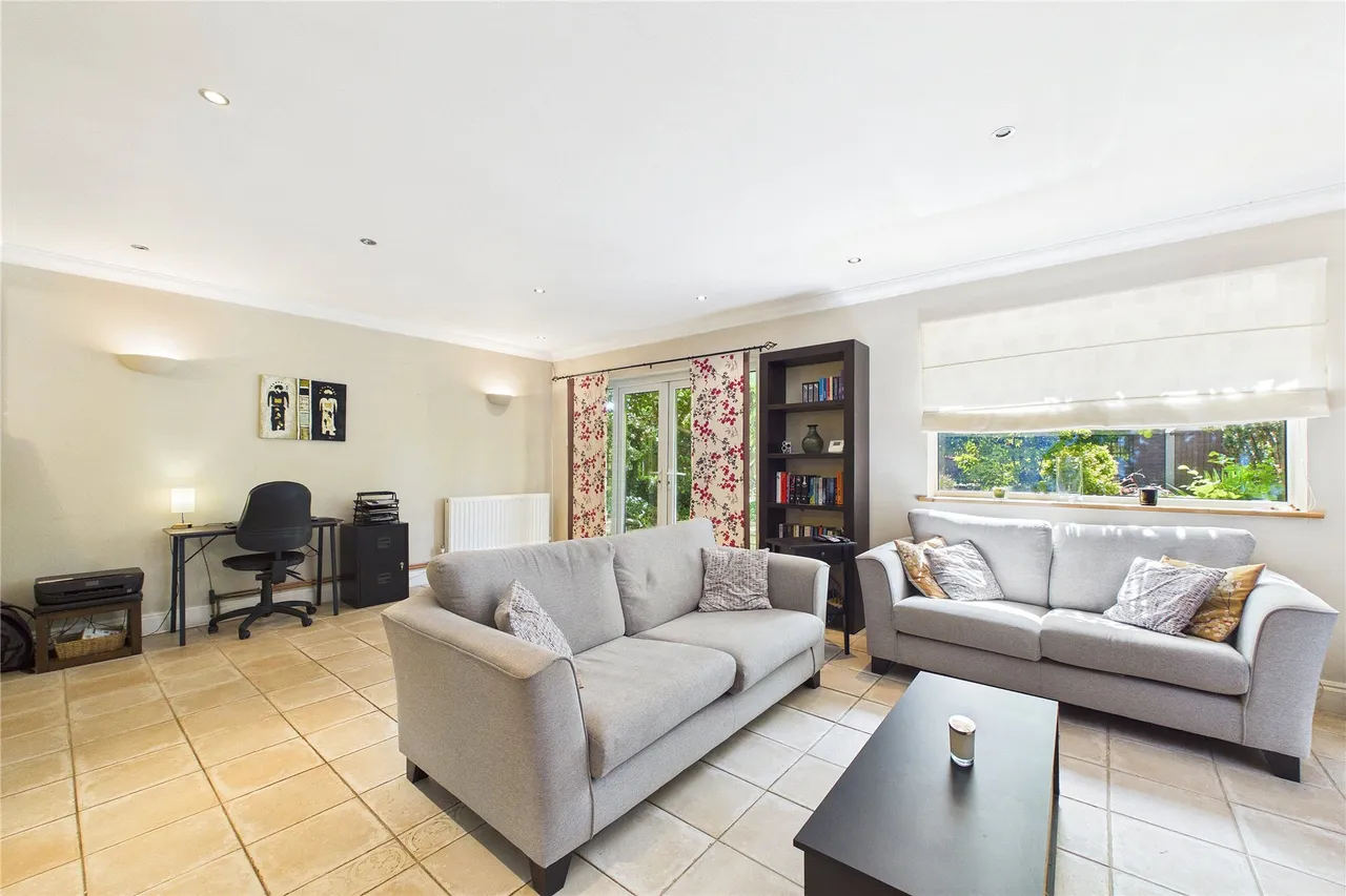 Grasmere Road, Lightwater, GU18, photo 3