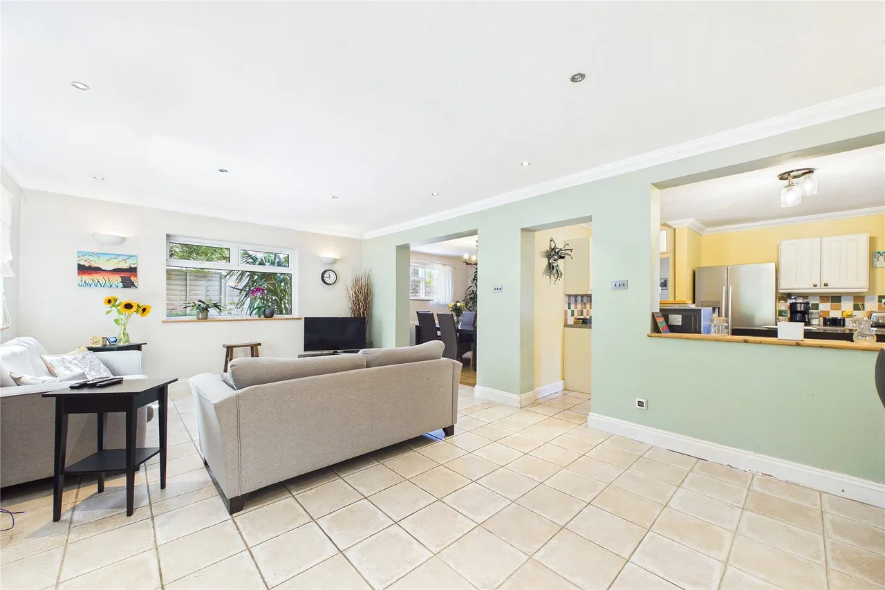 Grasmere Road, Lightwater, GU18, photo 5