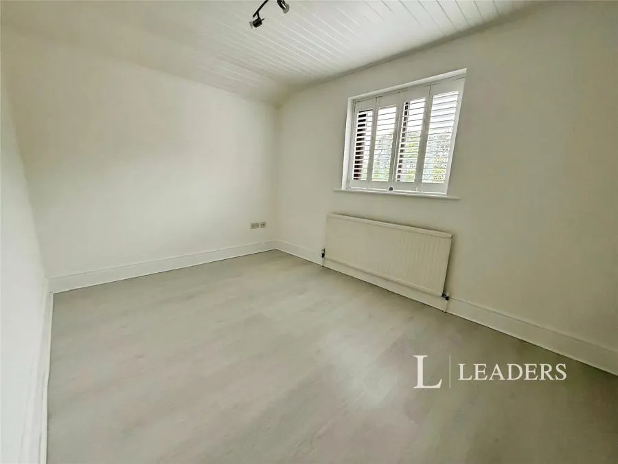 Shears Crescent, West Mersea, CO5, photo 9