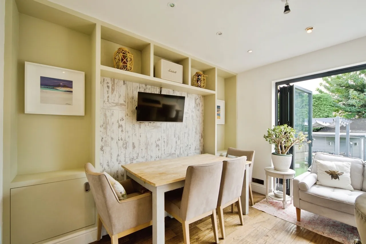 Lowshoe Lane, Collier Row, Havering, RM5, photo 9