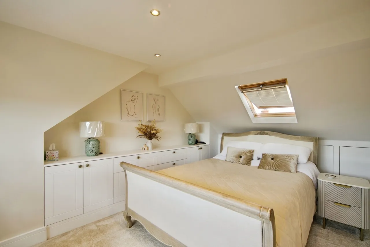 Lowshoe Lane, Collier Row, Havering, RM5, photo 13