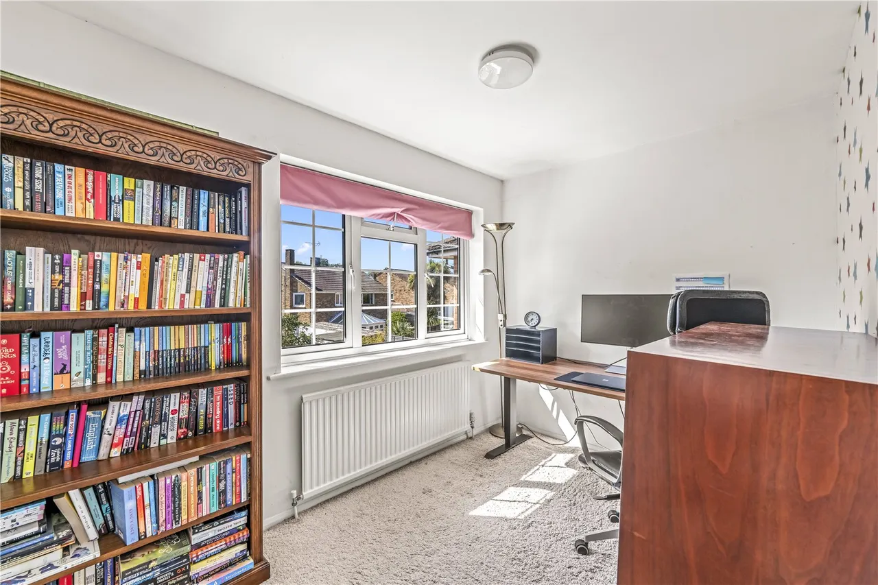 Birchwood Grove, Hampton, TW12 3DU, photo 8