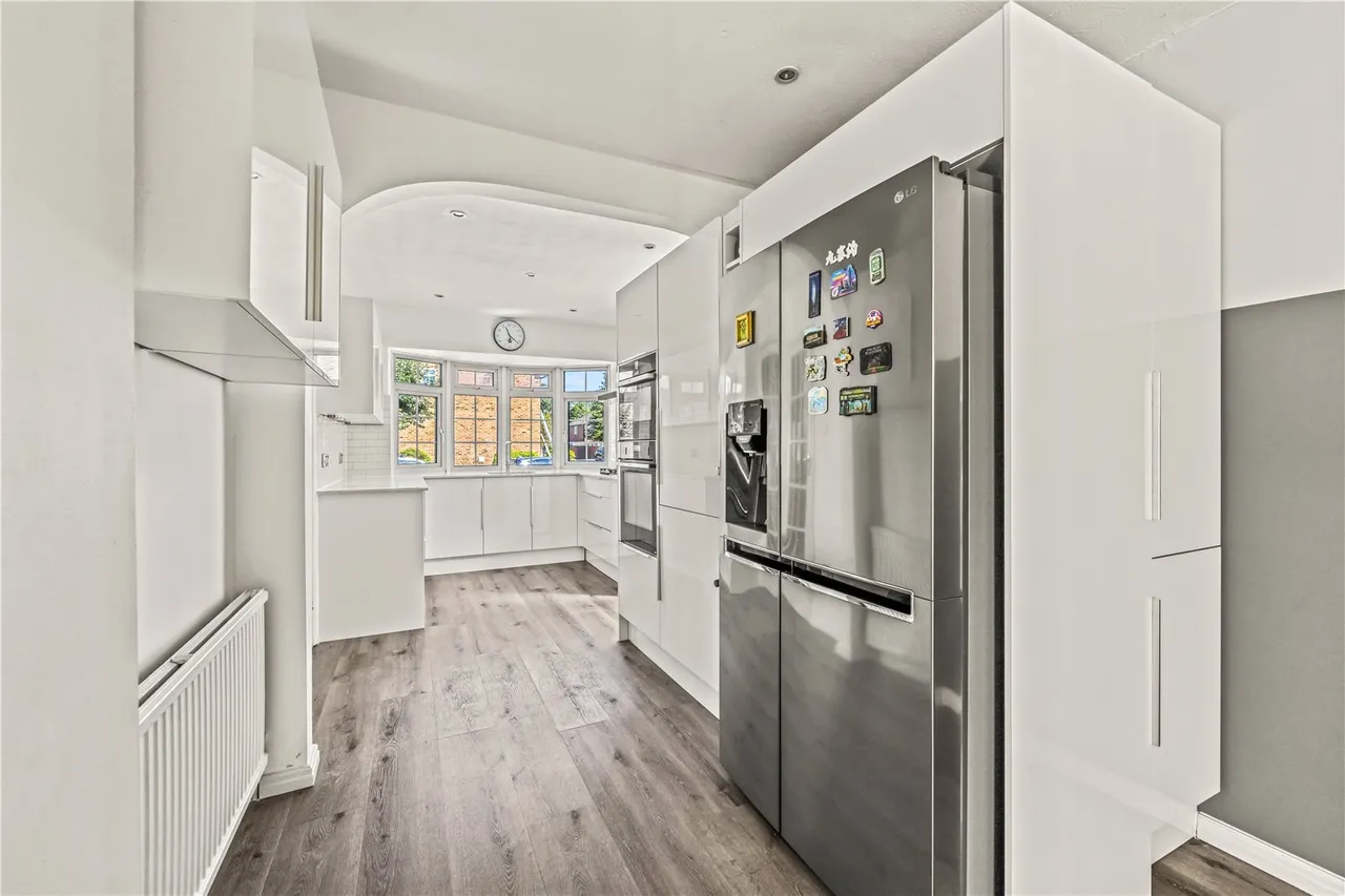 Birchwood Grove, Hampton, TW12 3DU, photo 5