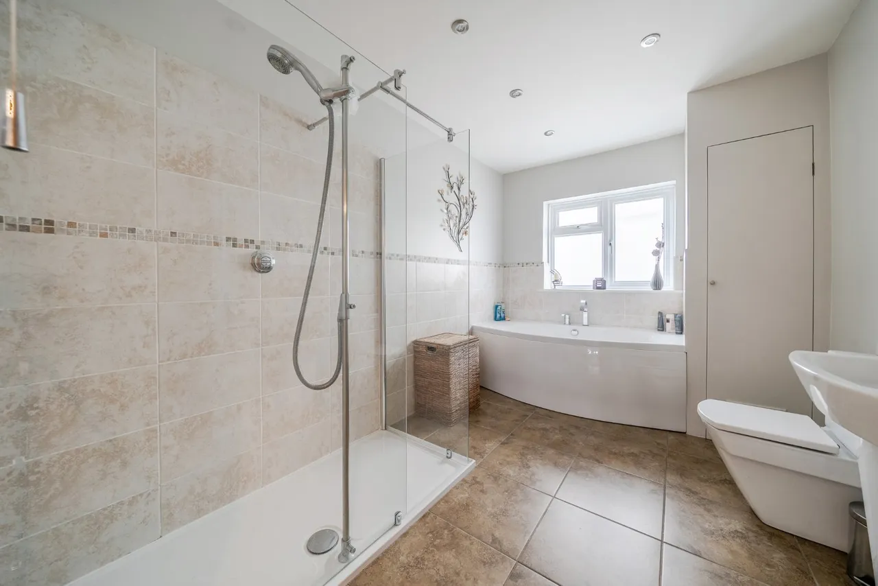 Brook Lane, Sarisbury Green, SO31, photo 13