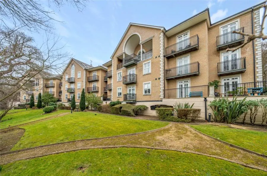 Regents Drive, Woodford Green, IG8, photo 12