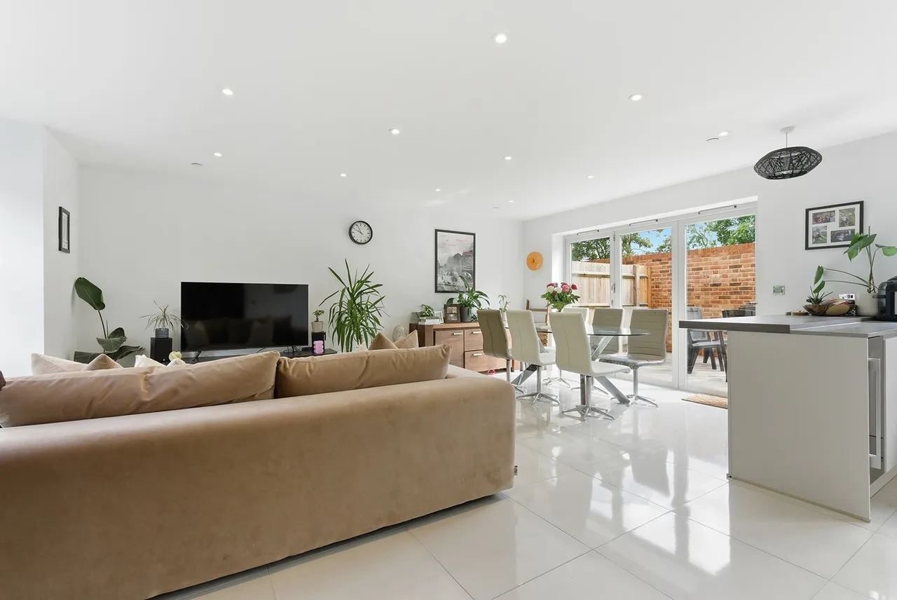 The Mews, Windsor End, HP9, photo 6