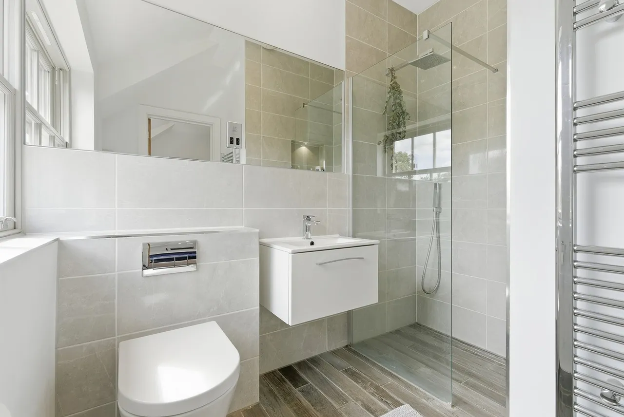 The Mews, Windsor End, HP9, photo 11