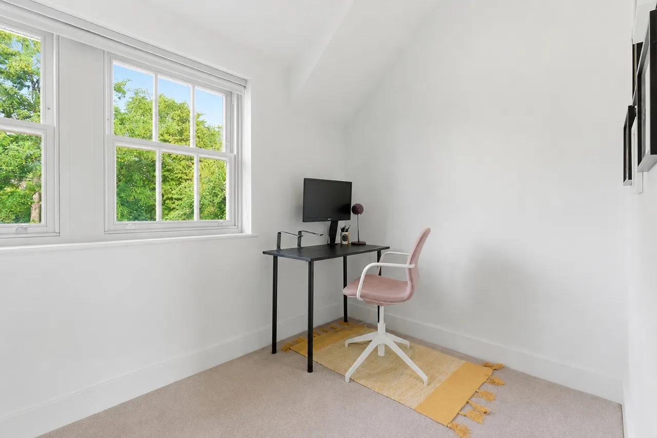 The Mews, Windsor End, HP9, photo 15