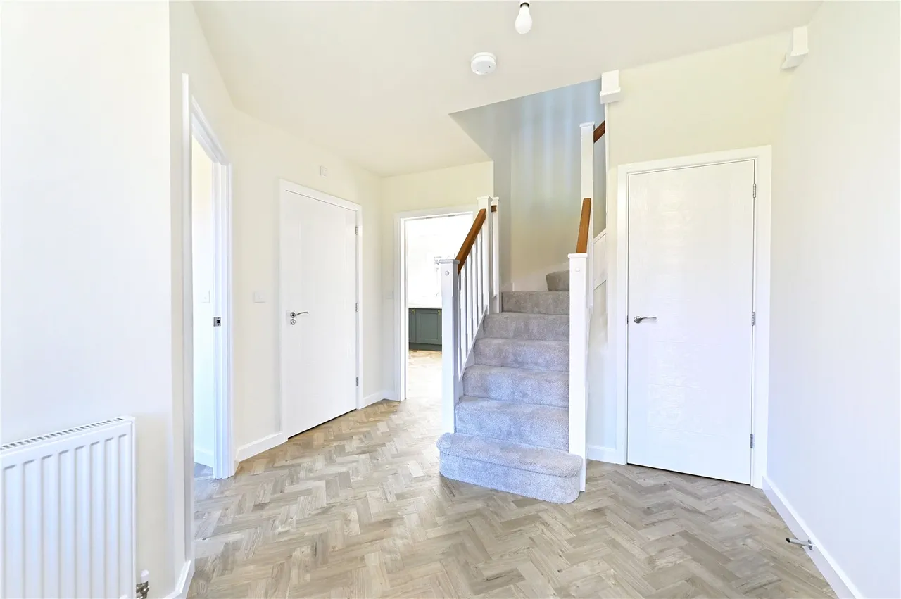 Equestrian Way, Ash Green, Guildford, Surrey, GU12 6UA, photo 9