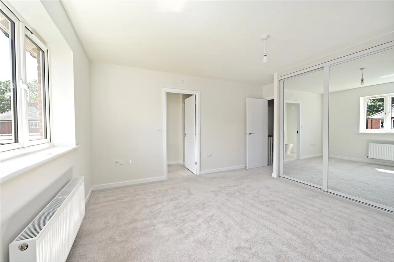Equestrian Way, Ash Green, Guildford, Surrey, GU12 6UA, photo 11