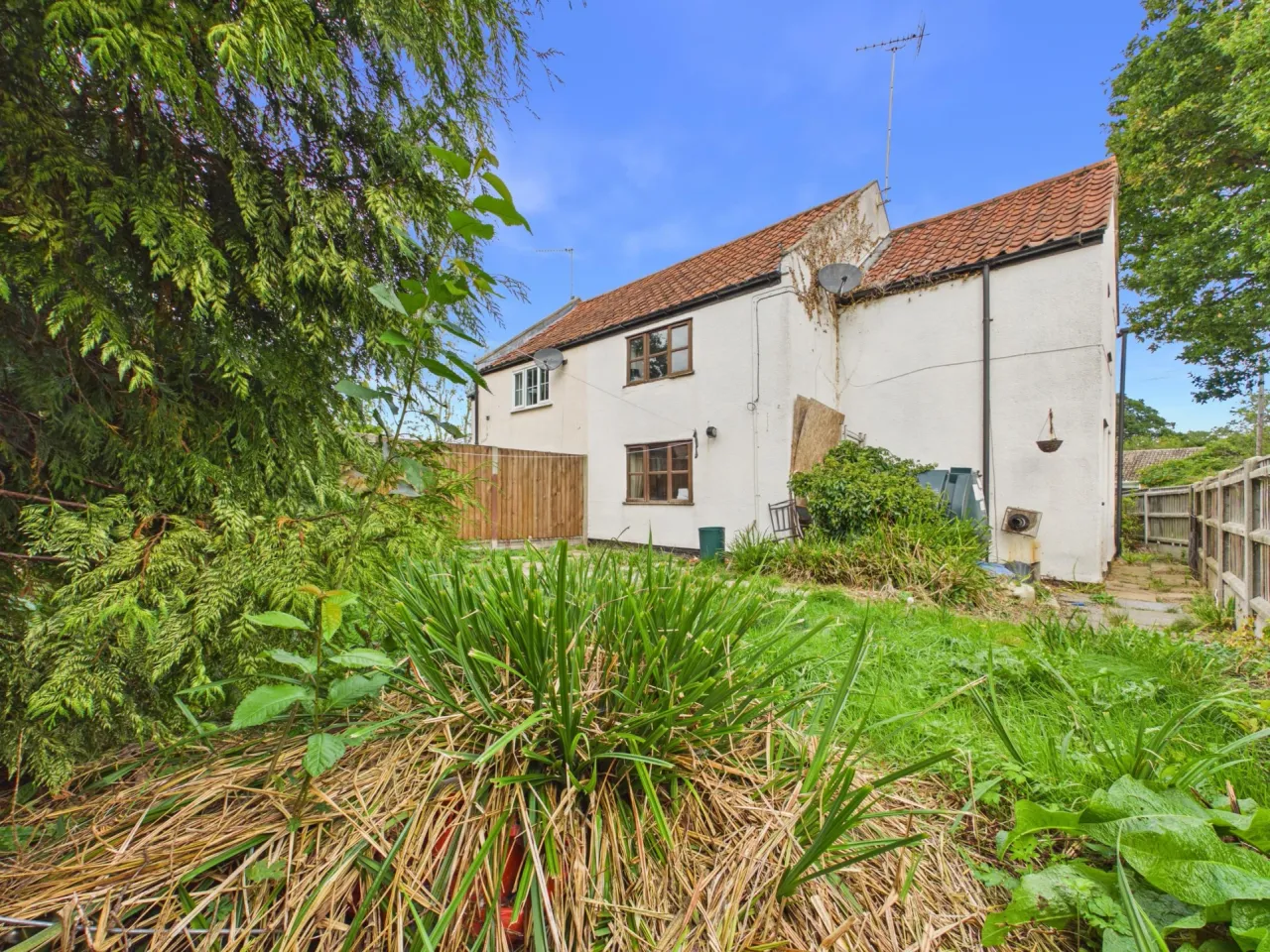 Main Road, Filby, photo 5