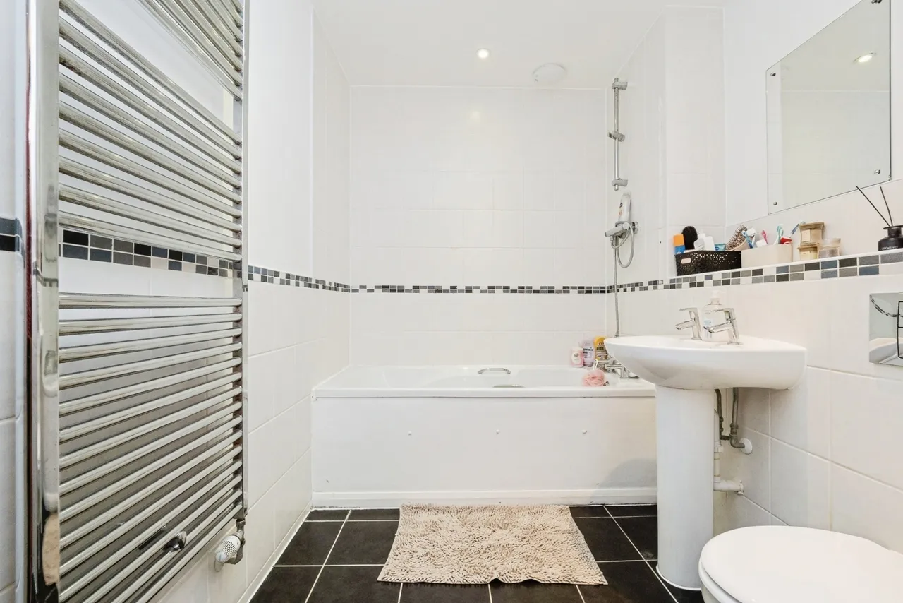 Dunningford Close, Hornchurch, RM12, photo 12