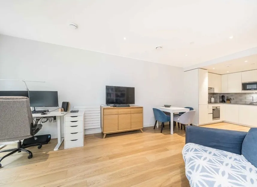 Maud Street, Canning Town, E16, photo 5
