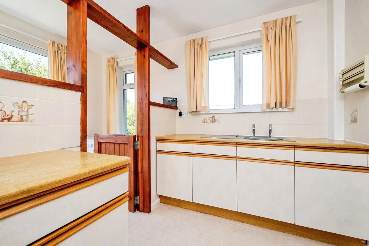 Crease Lane, Tavistock, PL19, photo 13