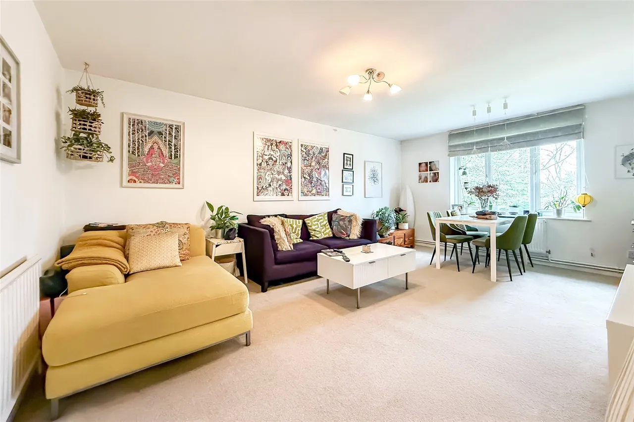 Douglas Road, Harpenden, Hertfordshire, AL5 2HW, photo 2